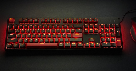 기계식 키보드 명가인 키크론에서 나온 풀 배열 커스텀 게이밍 키보드 Lemokey X3